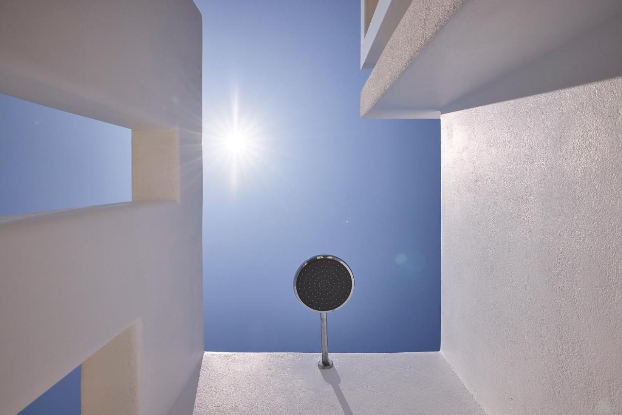 Dot Milos